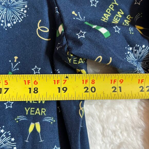 Simon Banks Shirt Mens Medium Button Up Happy New Year Print Party Holiday Blue - Picture 8 of 9